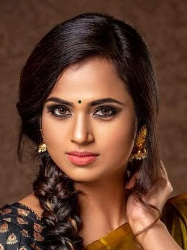 RAMYA PANDIAN Wiki, Cars, Family, Net worth, Salary , House
