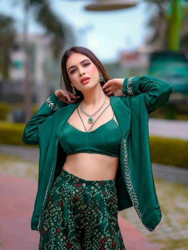 ভক্তরা নেহার বিকিনি লুক নিয়ে উচ্ছ্বসিত